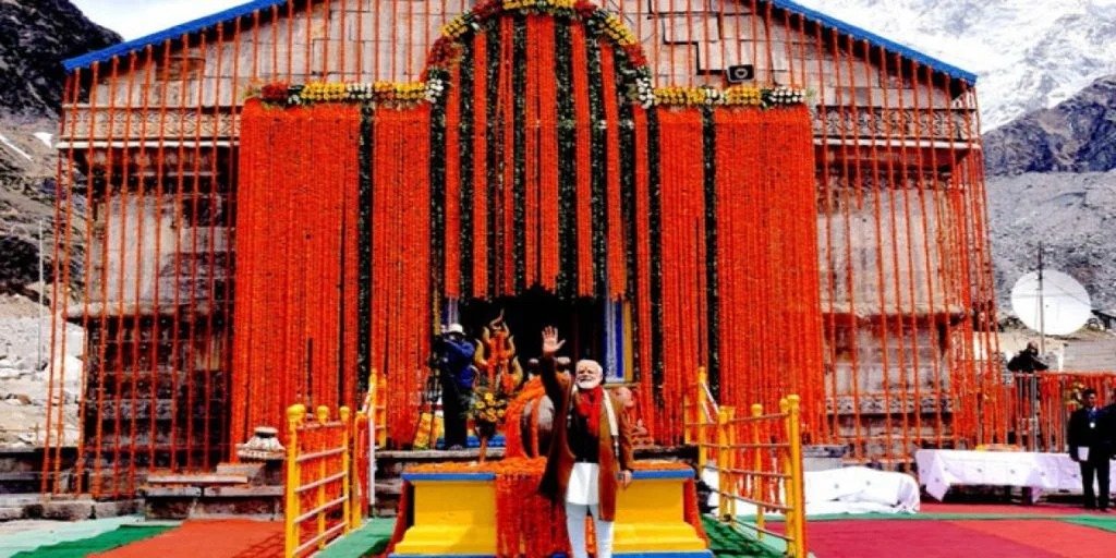 imgi_9_resize-1599978821548440477ModiinKedarnath-1024x512-1