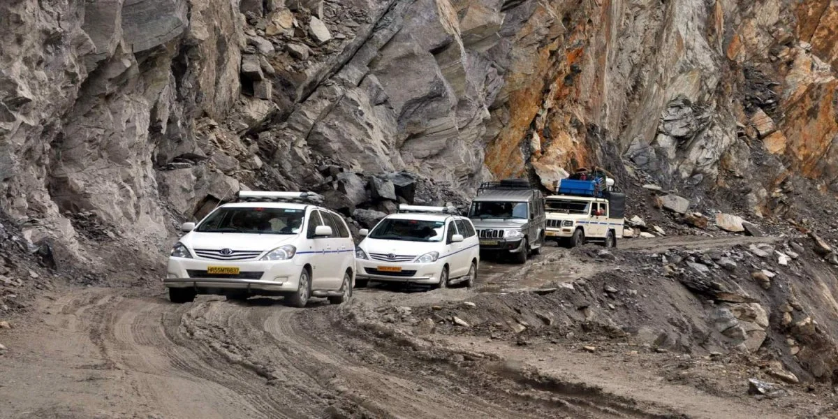 resize-15999838761312199131ContinuousrainfalldisruptChardhamYatra-1